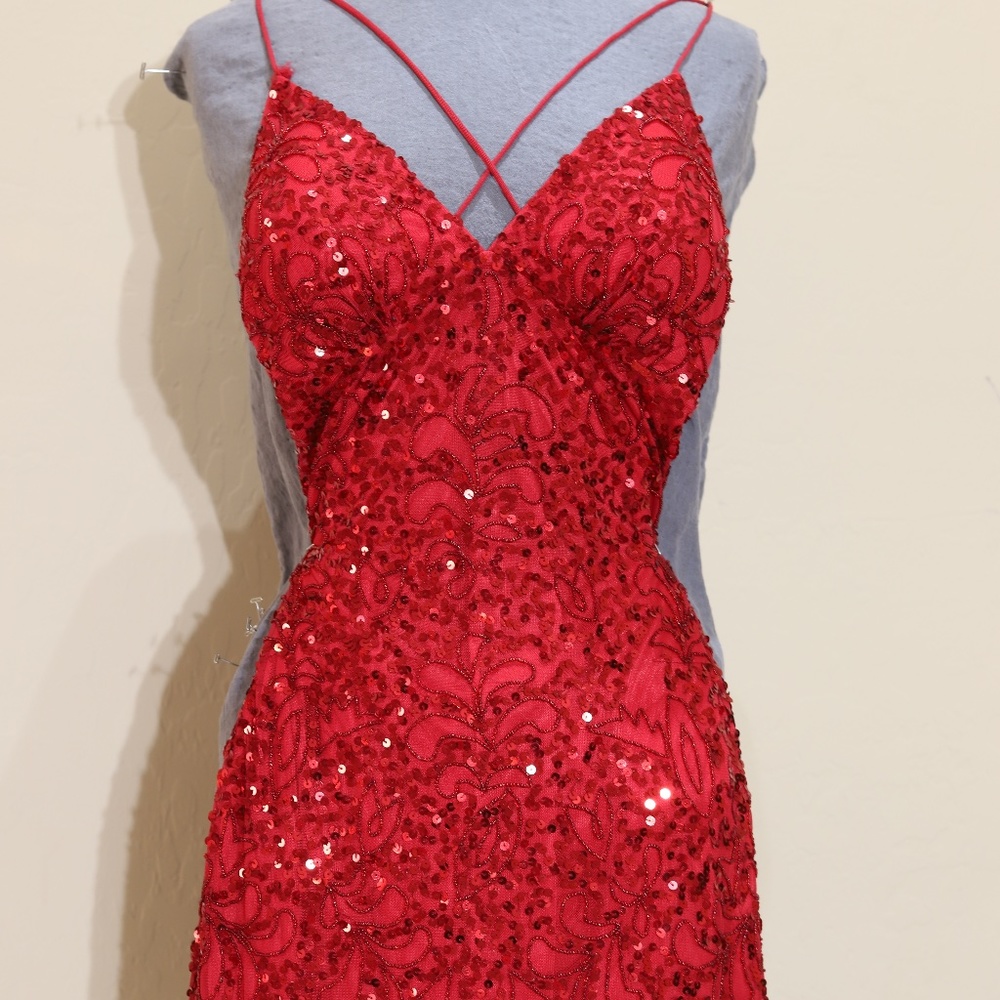 SCALA crisscross back short dress in red size 6